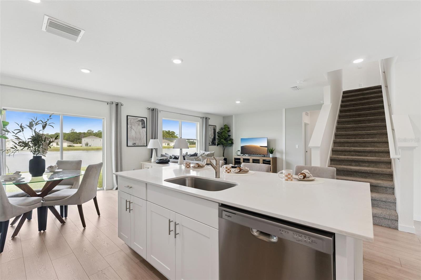 Image 19 of 39 For 3918 Royal Azalea Way