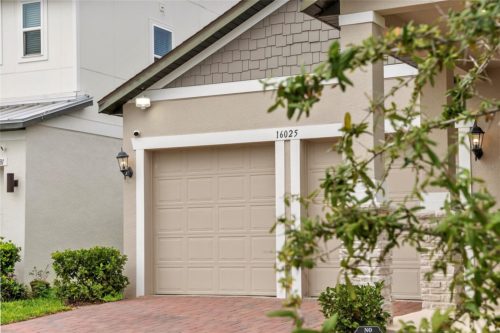 Image 10 of 72 For 16025 Silver Brook Way