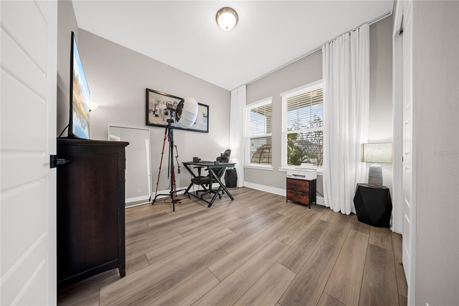 Image 12 of 72 For 16025 Silver Brook Way