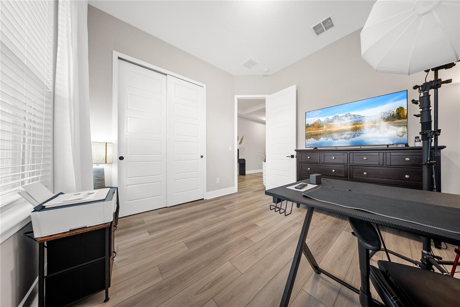 Image 13 of 72 For 16025 Silver Brook Way