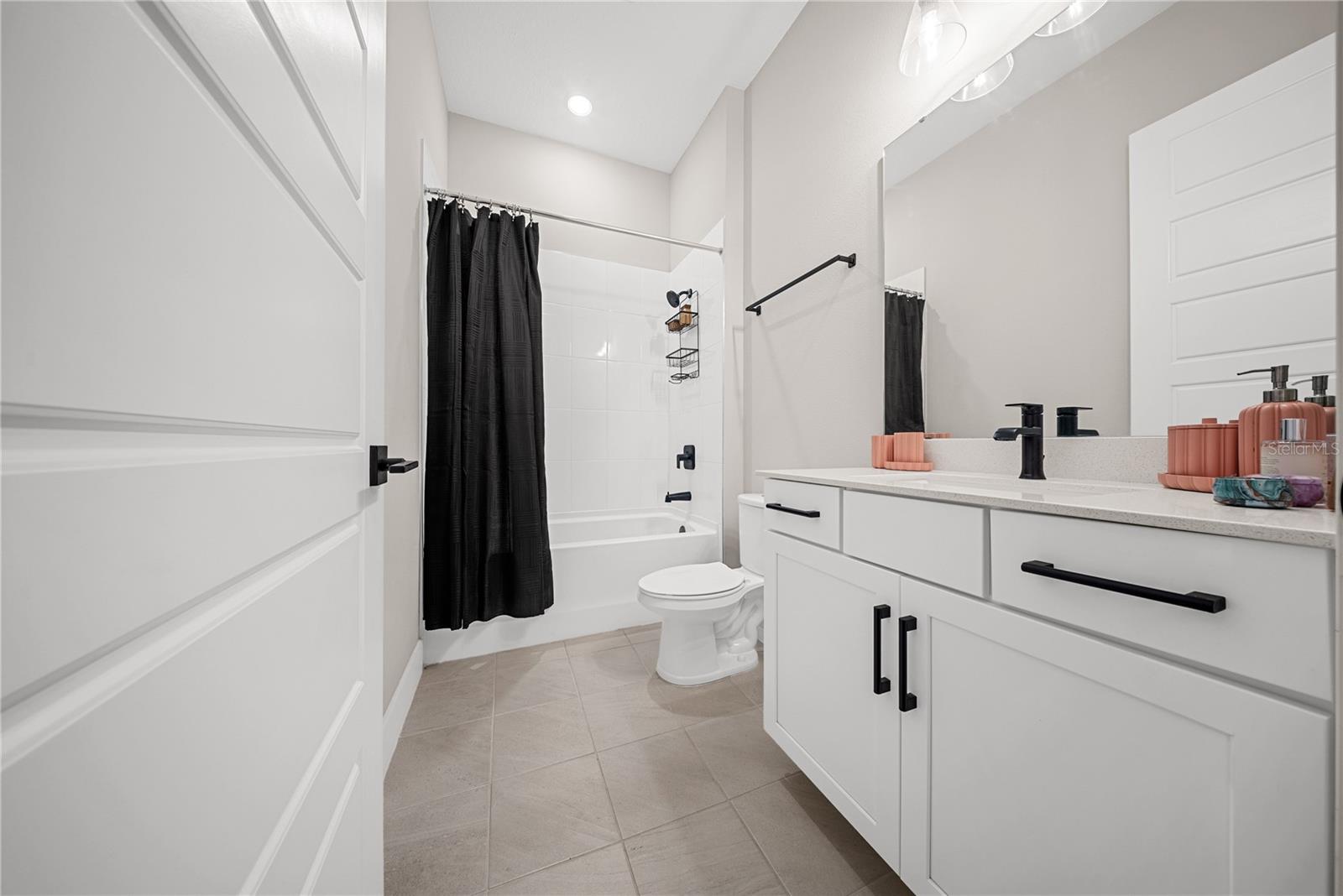 Image 14 of 72 For 16025 Silver Brook Way