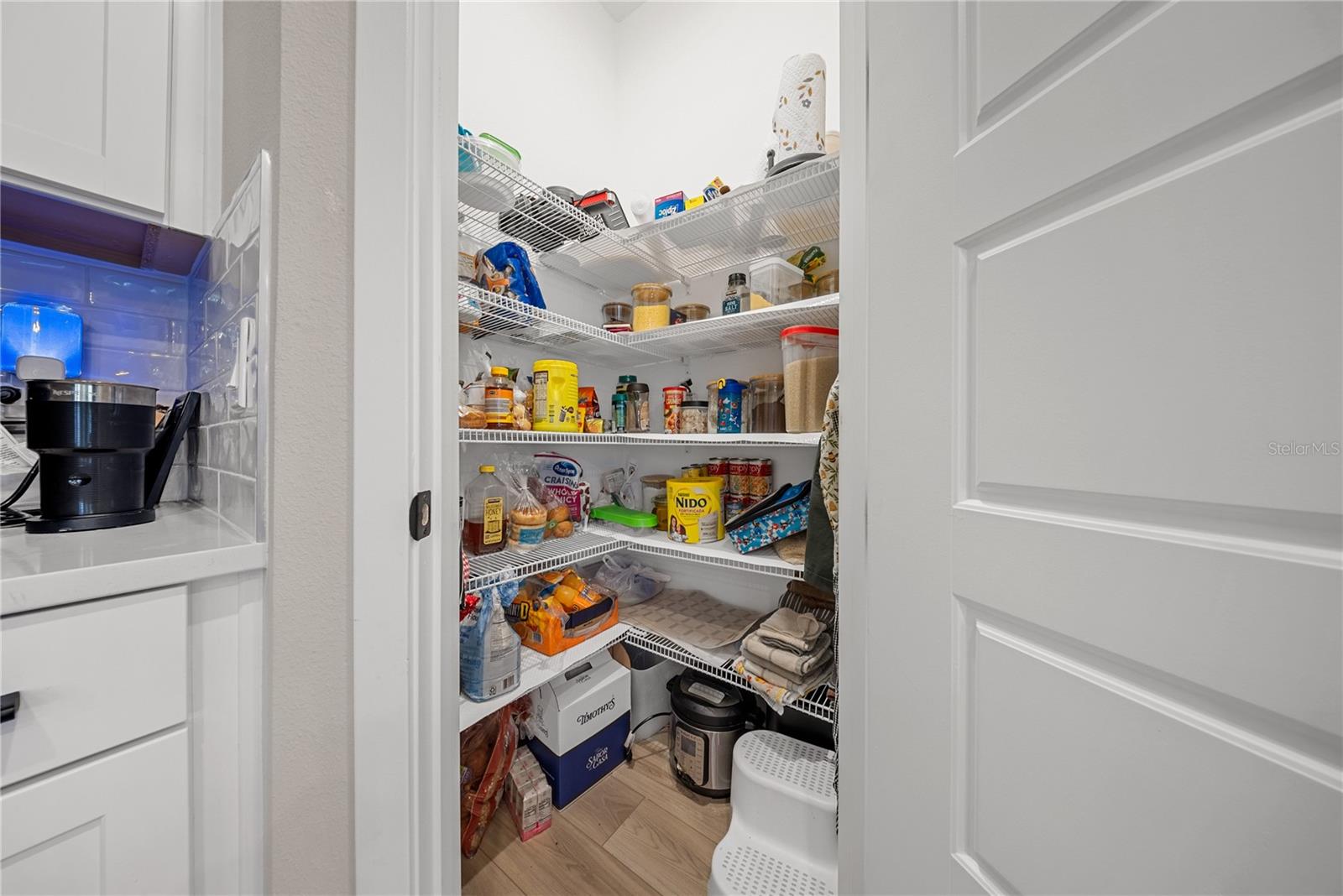 Image 24 of 72 For 16025 Silver Brook Way