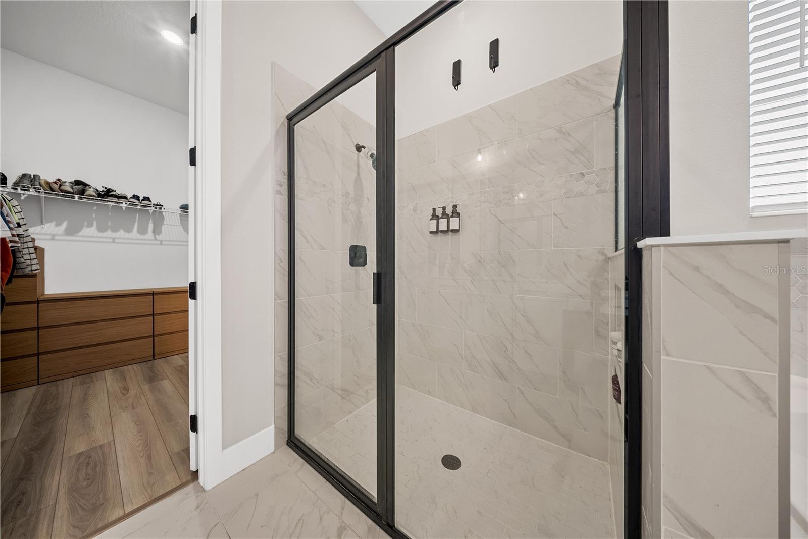 Image 34 of 72 For 16025 Silver Brook Way