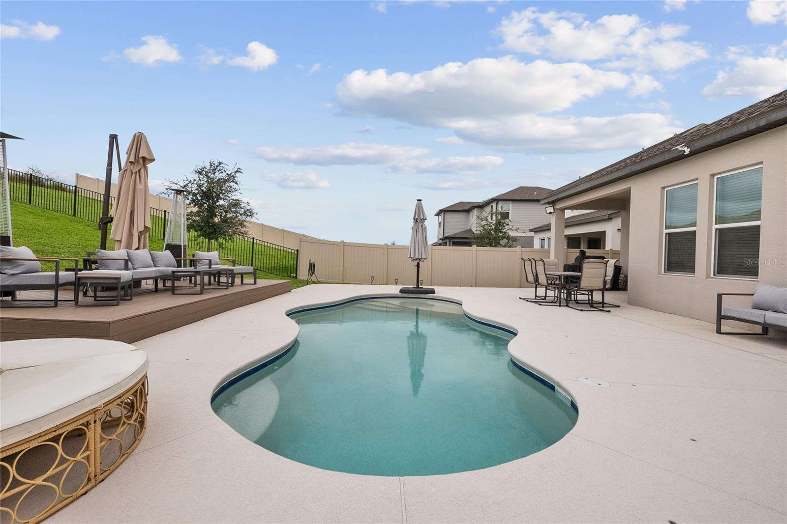 Image 45 of 72 For 16025 Silver Brook Way