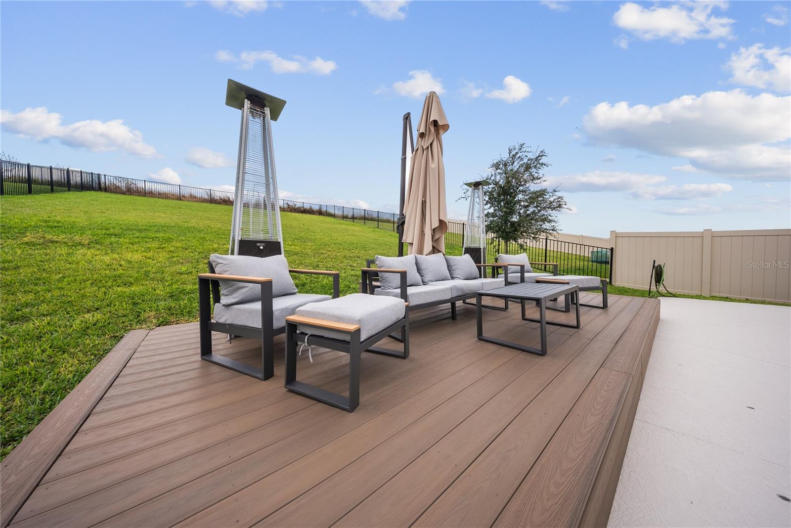 Image 47 of 72 For 16025 Silver Brook Way