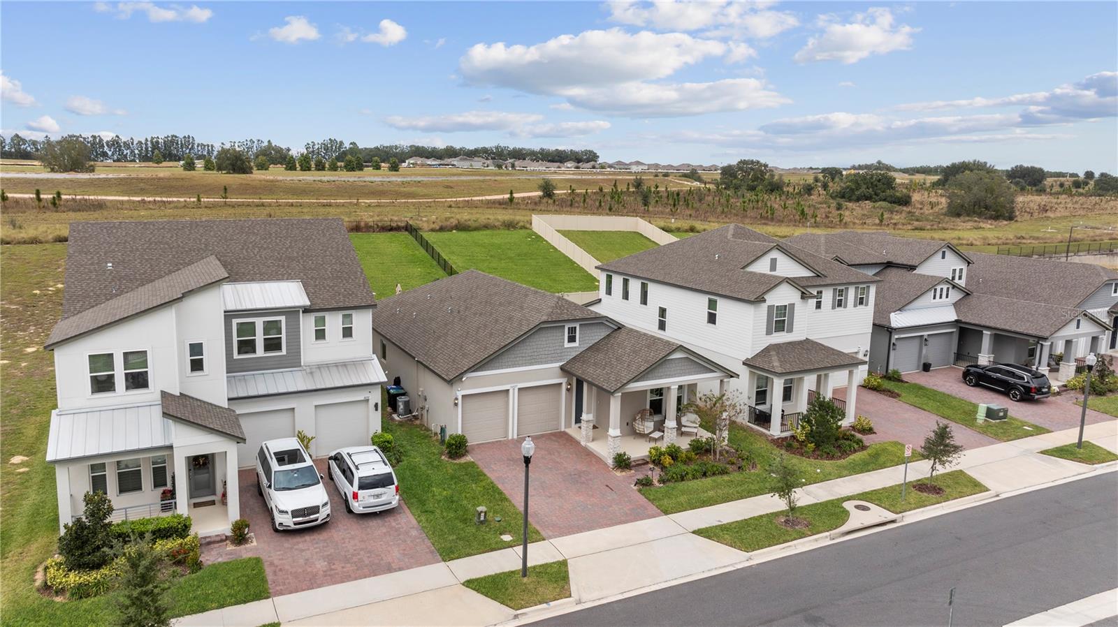 Image 49 of 72 For 16025 Silver Brook Way