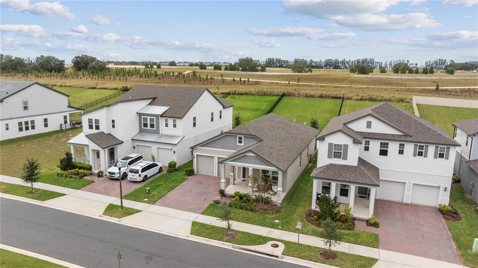 Image 51 of 72 For 16025 Silver Brook Way