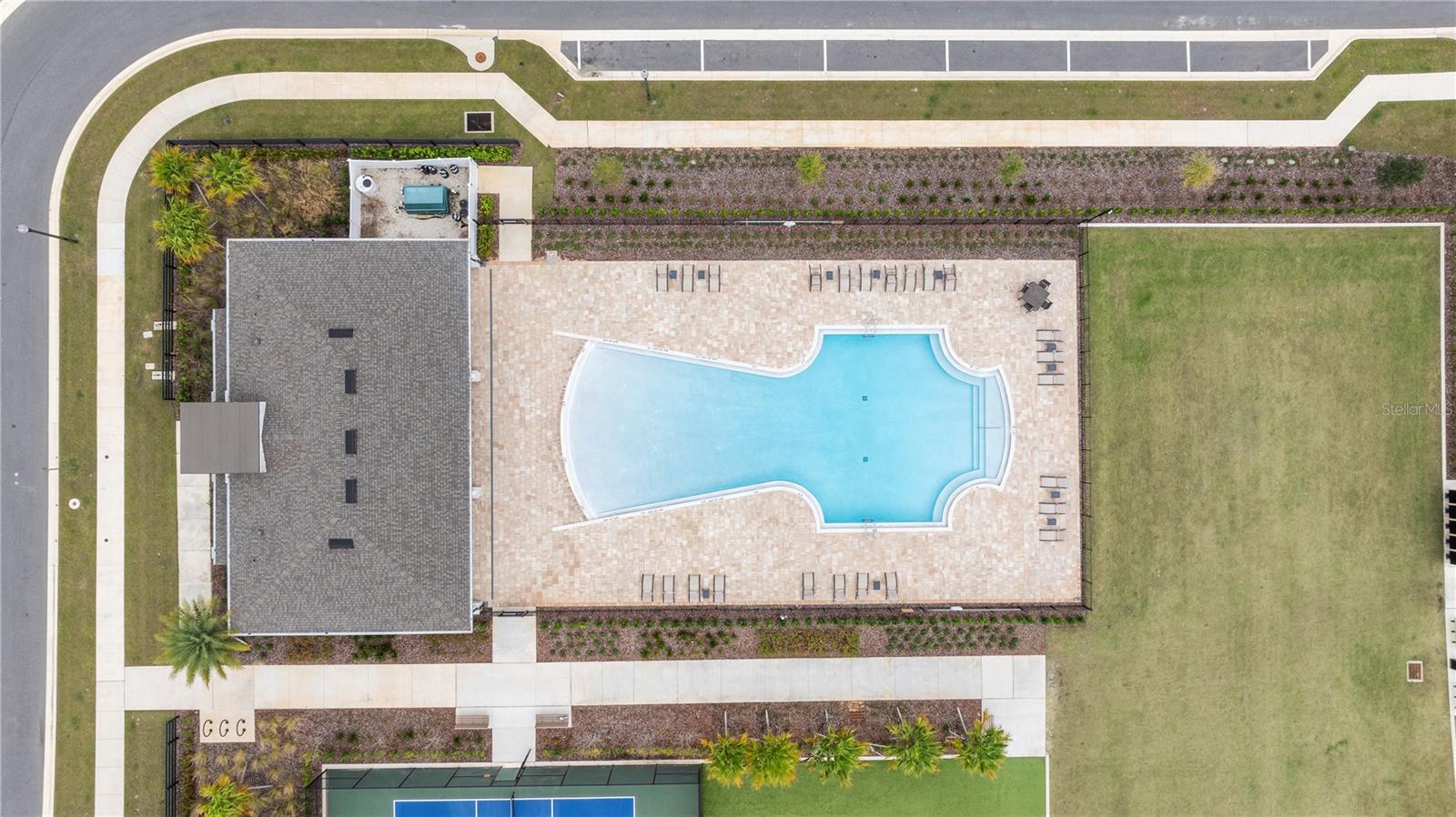 Image 61 of 72 For 16025 Silver Brook Way