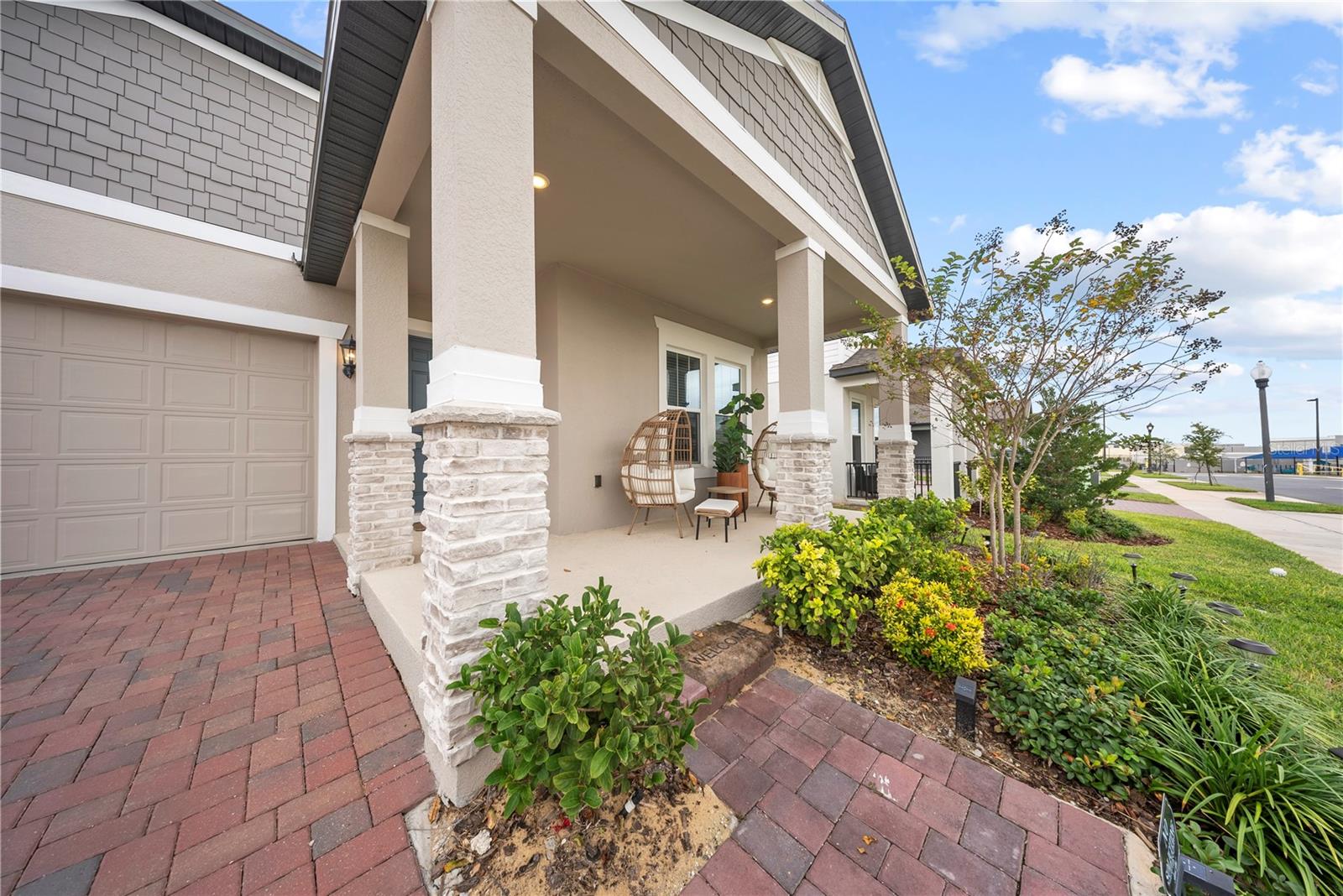 Image 8 of 72 For 16025 Silver Brook Way