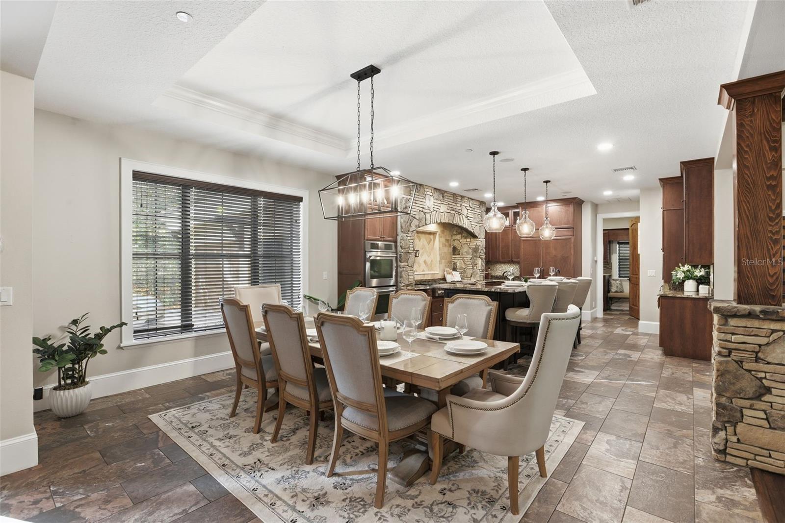 Image 17 of 82 For 713 Main Street