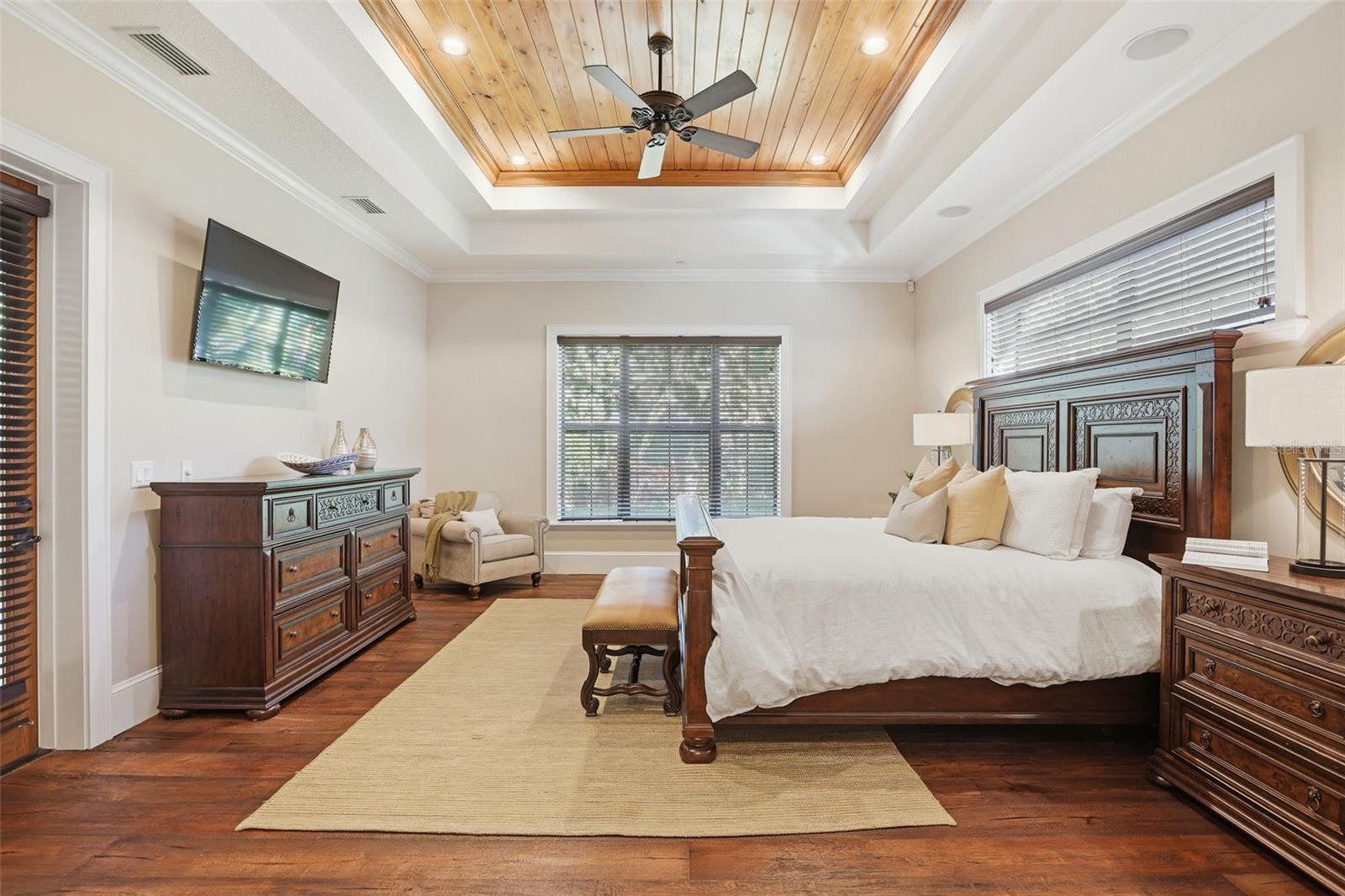 Image 29 of 82 For 713 Main Street