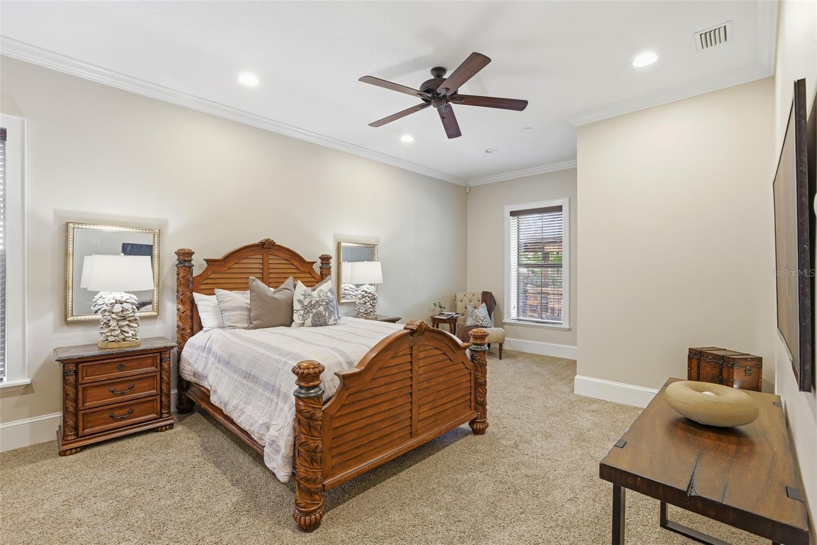 Image 32 of 82 For 713 Main Street