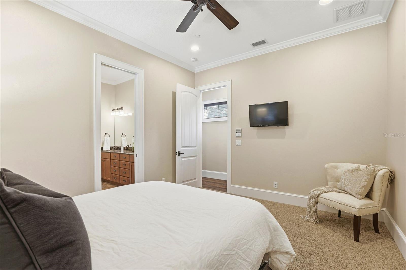 Image 44 of 82 For 713 Main Street