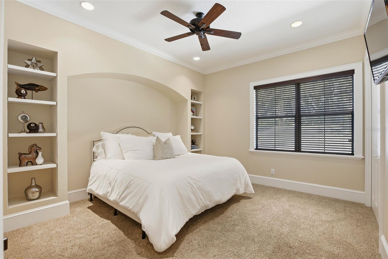 Image 45 of 82 For 713 Main Street