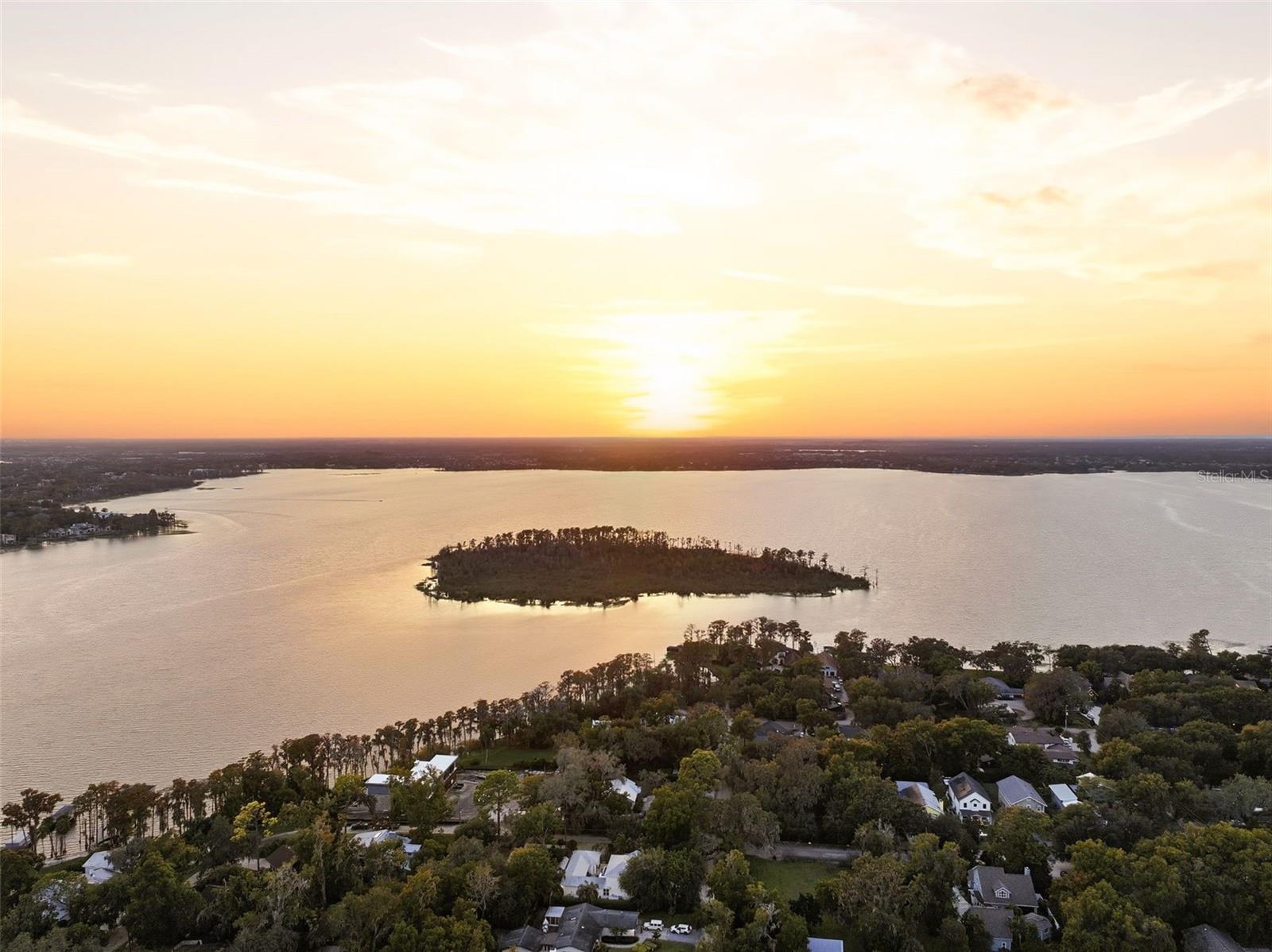 Image 6 of 82 For 713 Main Street