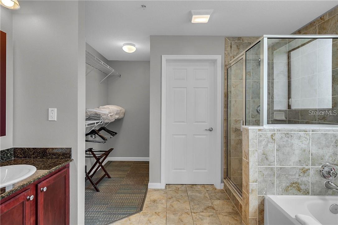 Image 16 of 36 For 14501 Grove Resort Avenue 2527