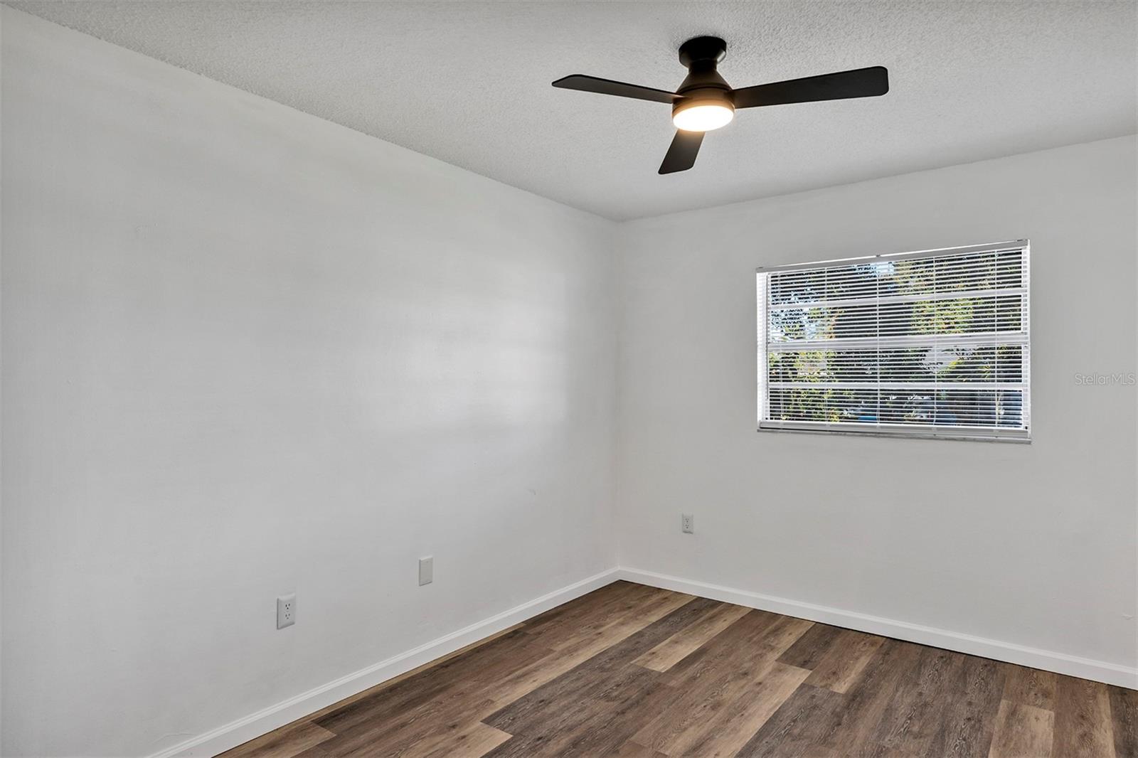 Image 14 of 31 For 230 Shore Drive