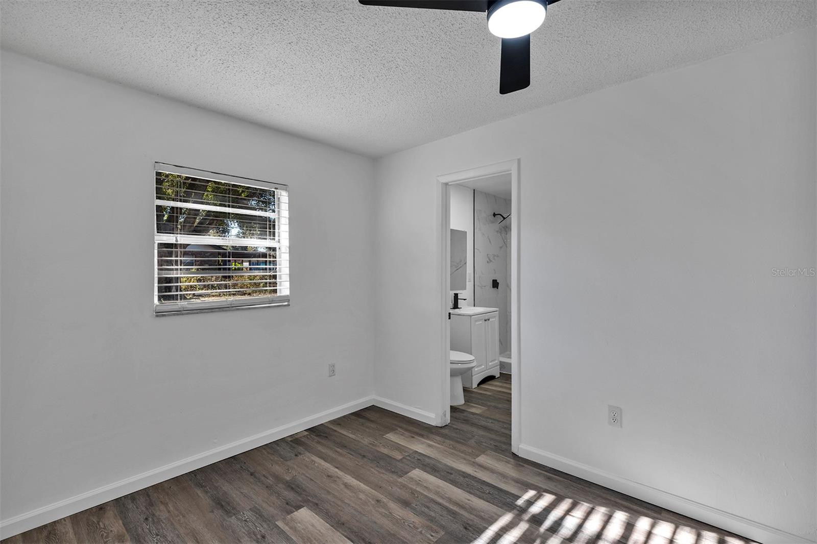 Image 25 of 31 For 230 Shore Drive