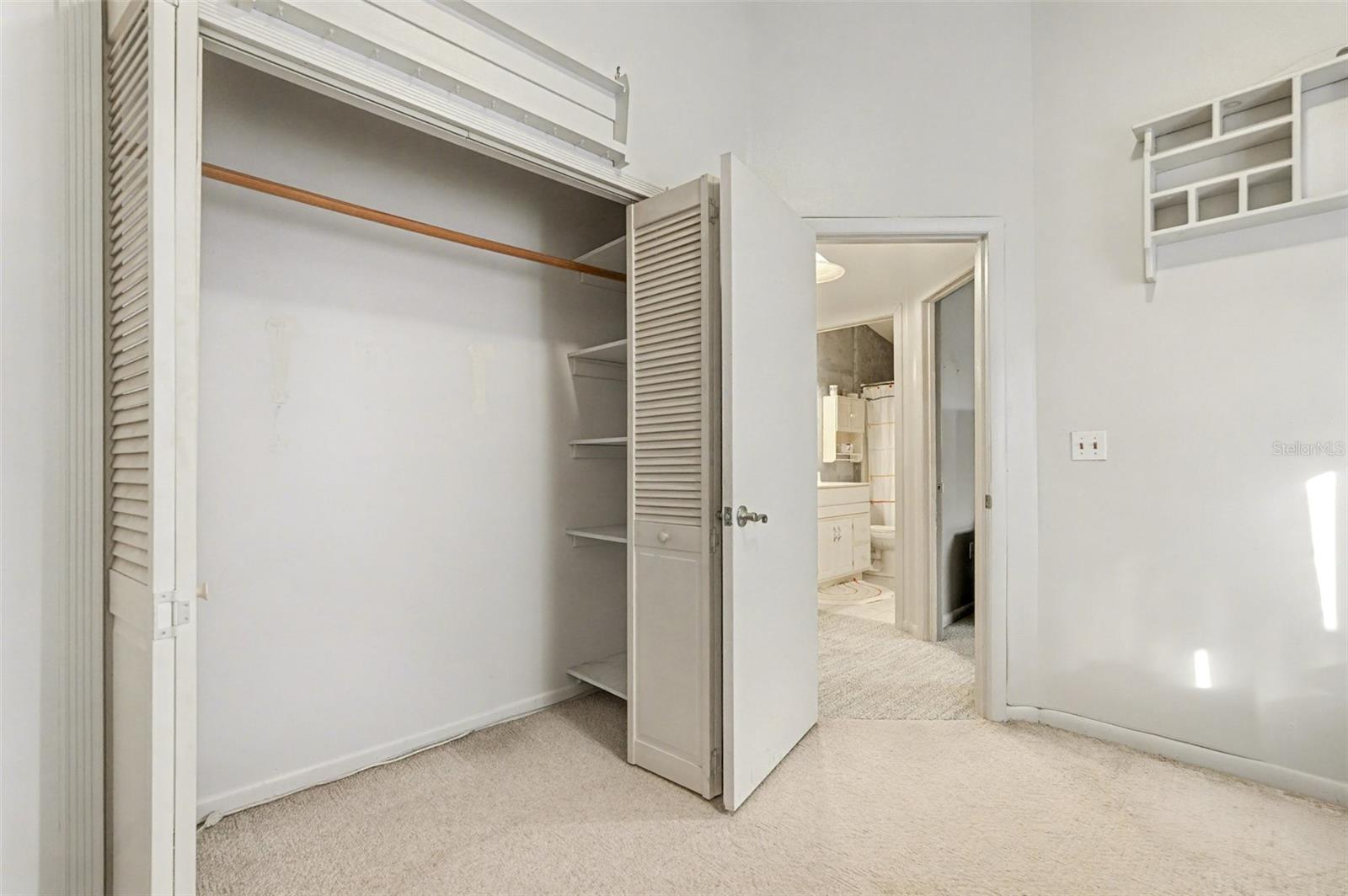 Image 11 of 35 For 709 Haryestor Avenue Sw