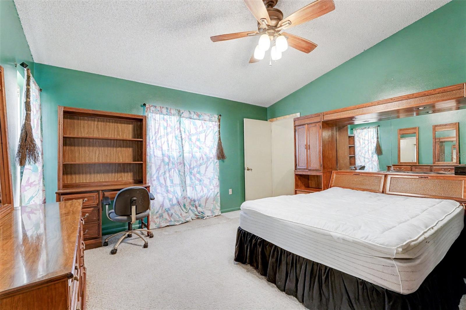 Image 15 of 35 For 709 Haryestor Avenue Sw