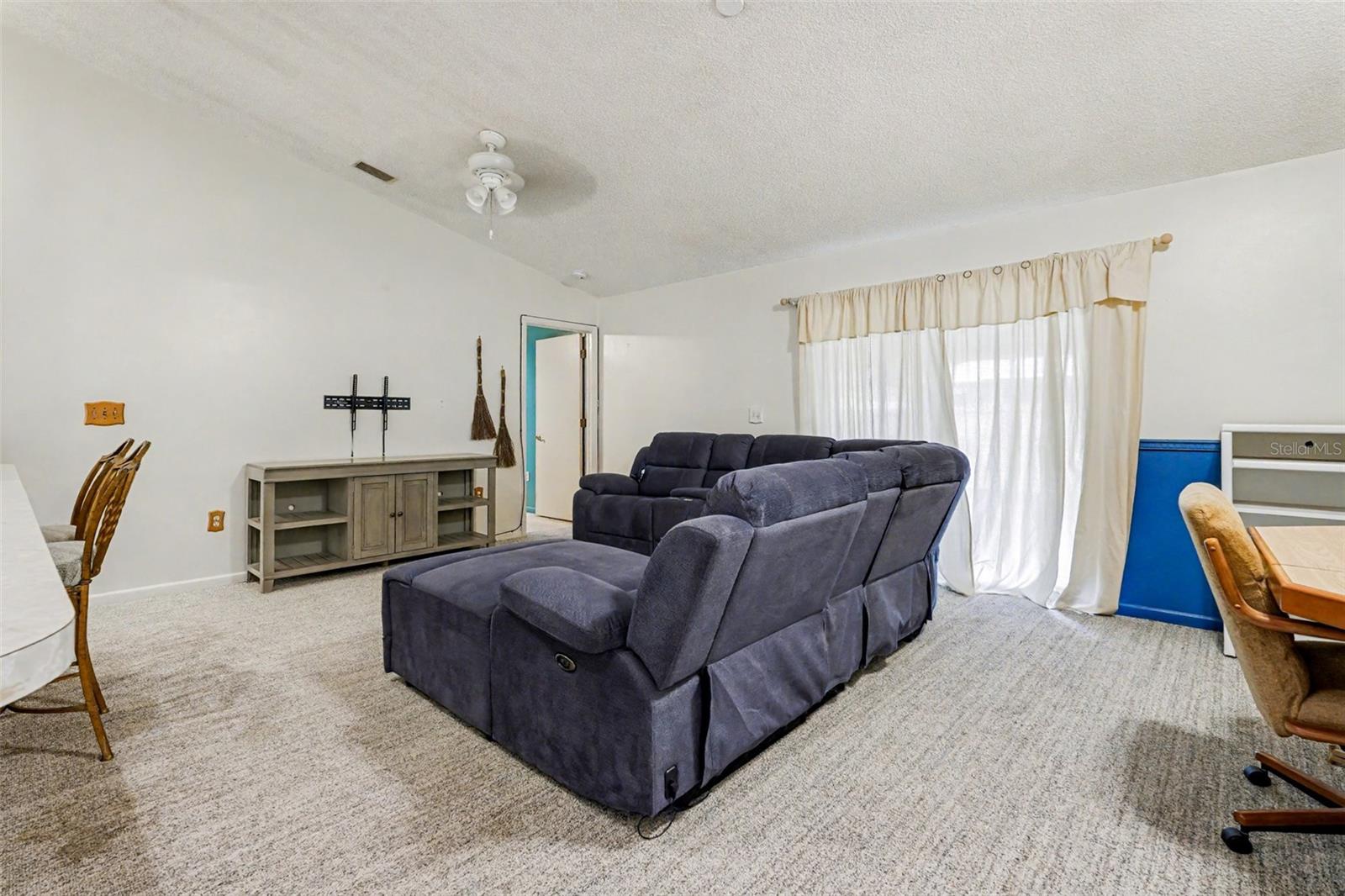 Image 21 of 35 For 709 Haryestor Avenue Sw