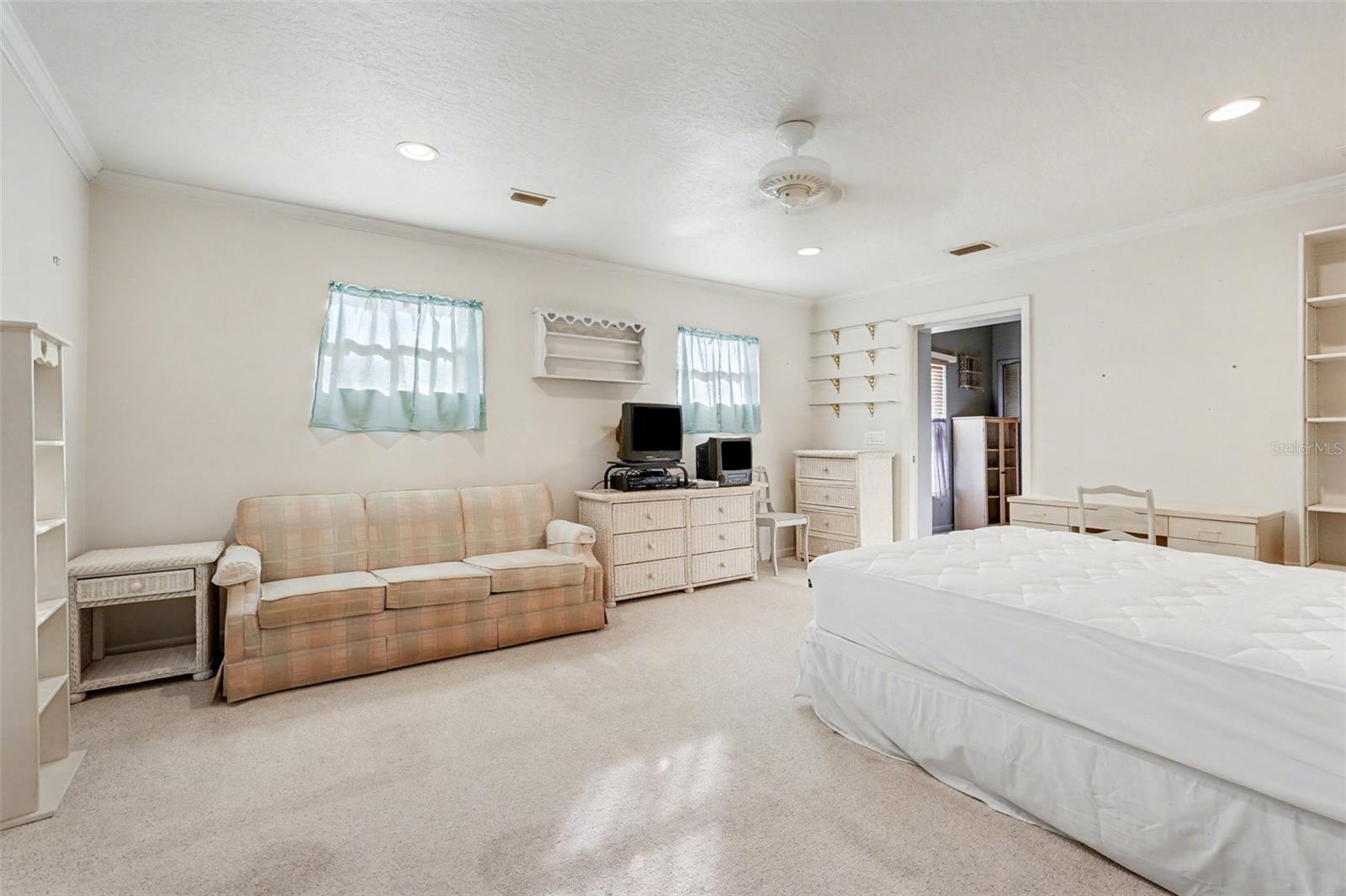 Image 27 of 35 For 709 Haryestor Avenue Sw