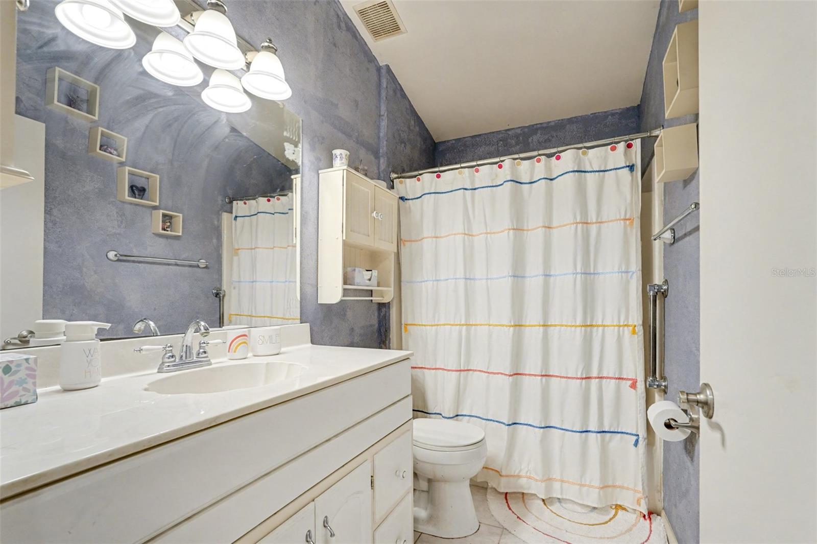 Image 28 of 35 For 709 Haryestor Avenue Sw