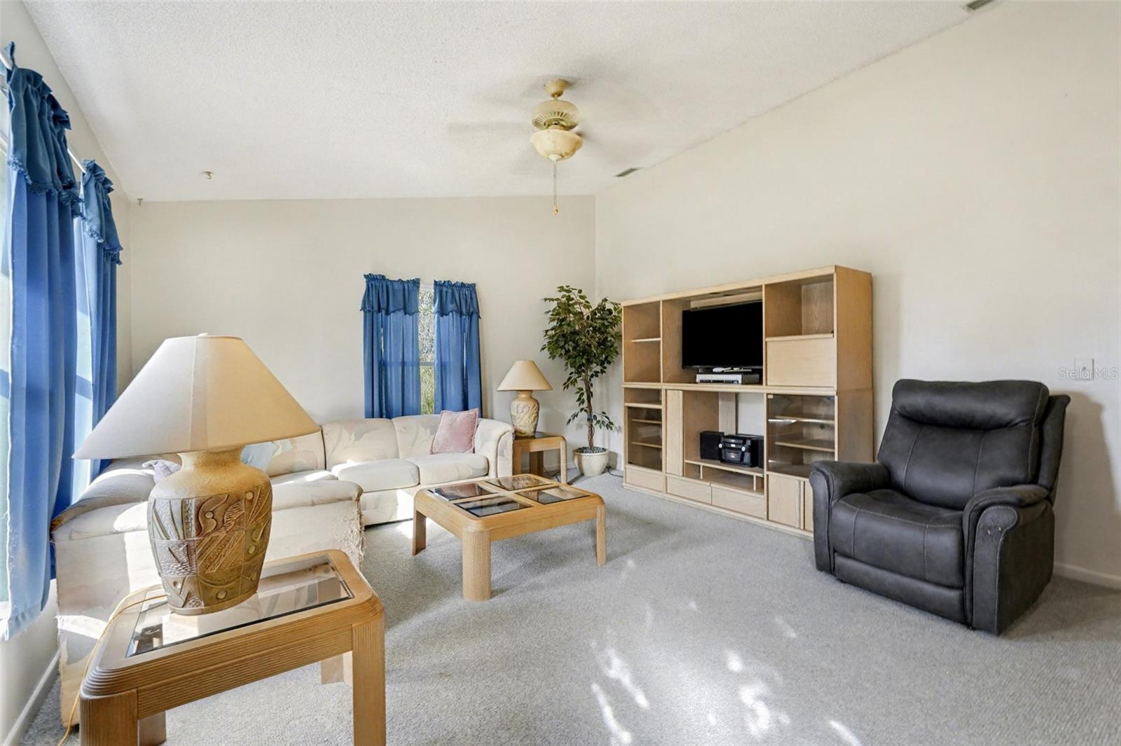 Image 6 of 35 For 709 Haryestor Avenue Sw