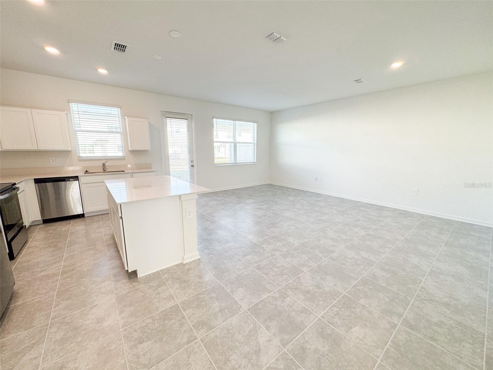 Image 5 of 25 For 417 Bogey Drive