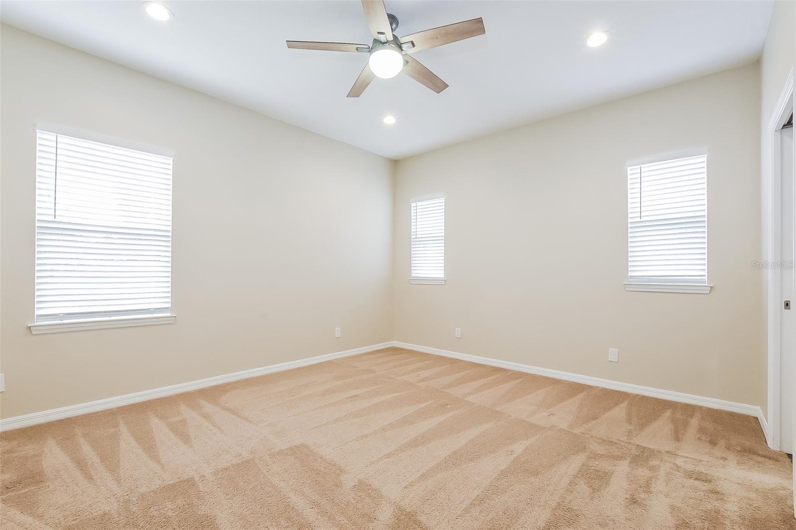 Image 9 of 21 For 1408 Lakeview Avenue