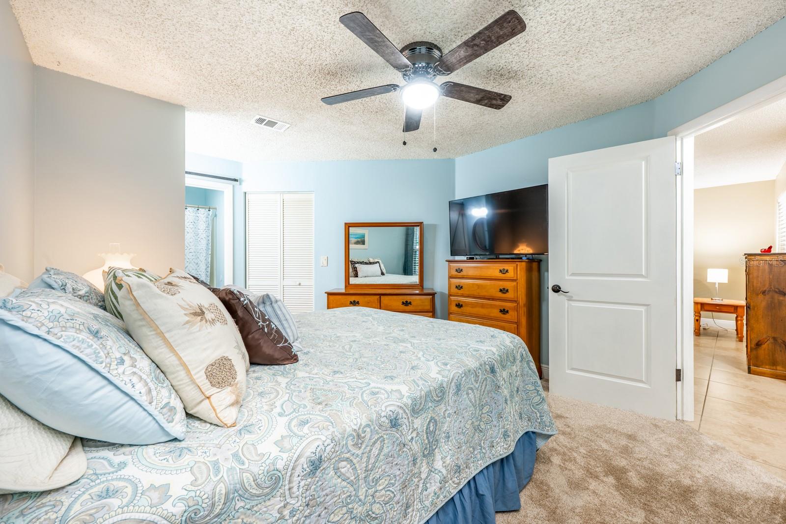 Image 20 of 53 For 2584 Grassy Point Drive 106