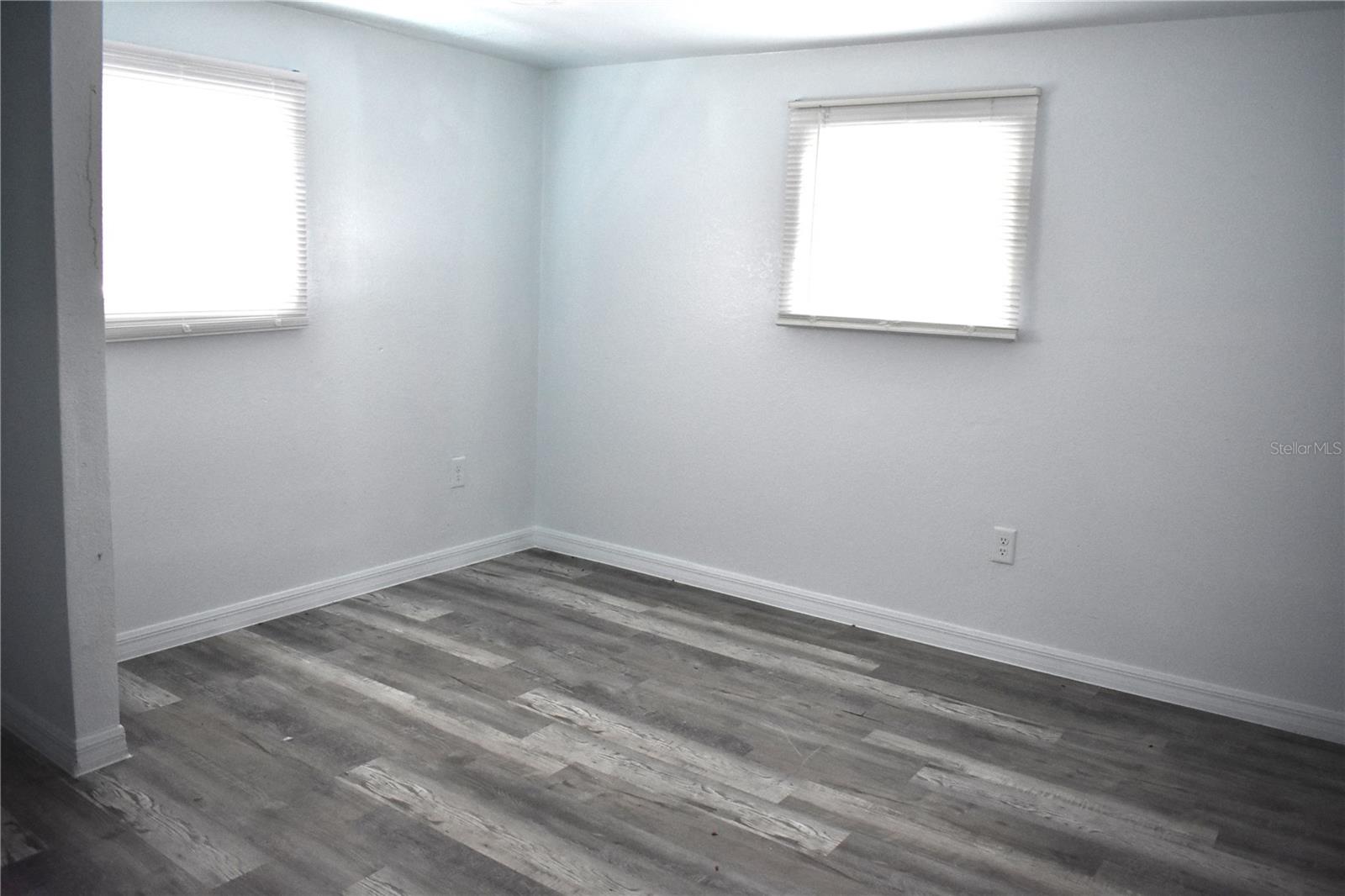 Image 14 of 21 For 1954 Boat Club Road