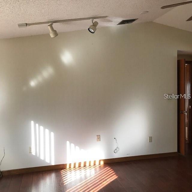 Image 13 of 24 For 5669 Lake Mary Jess Shores Court