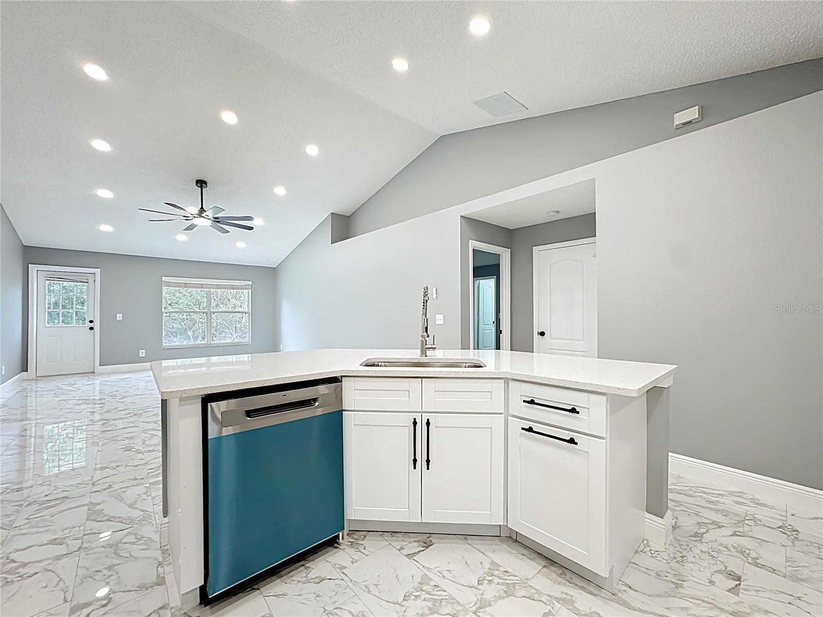 Image 10 of 62 For 697 Winding Lake Drive