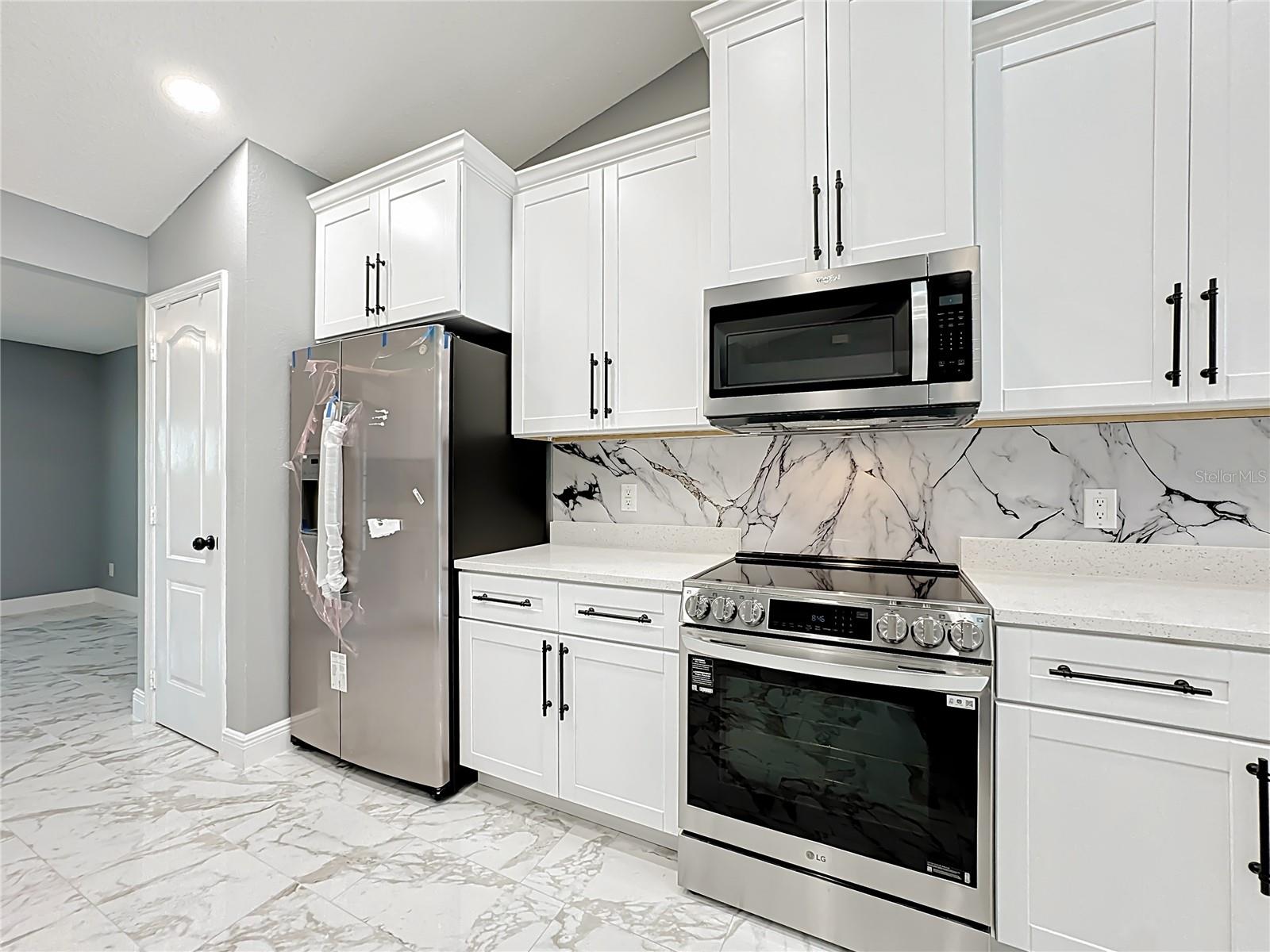 Image 12 of 62 For 697 Winding Lake Drive