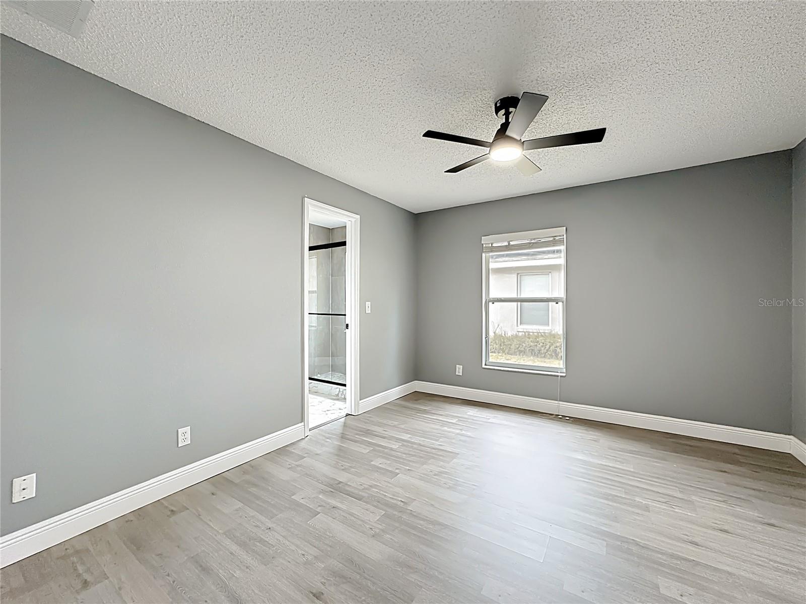 Image 26 of 62 For 697 Winding Lake Drive