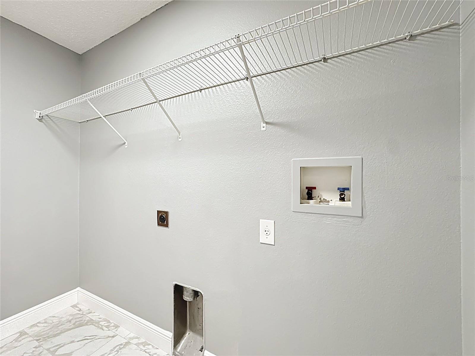 Image 48 of 62 For 697 Winding Lake Drive