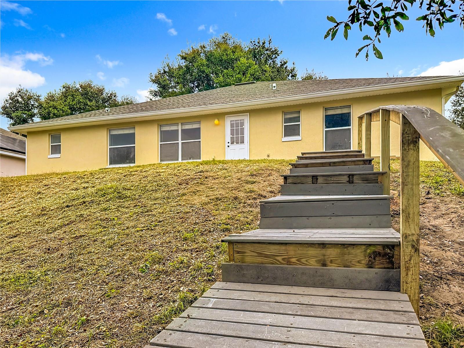 Image 51 of 62 For 697 Winding Lake Drive