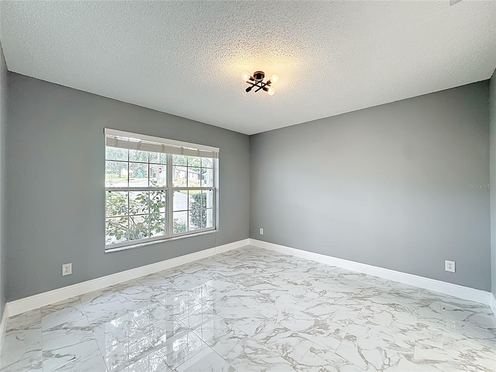 Image 6 of 62 For 697 Winding Lake Drive