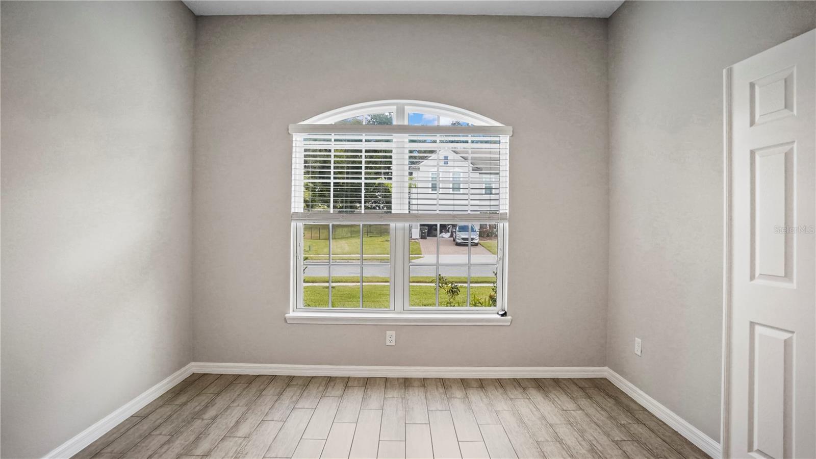 Image 5 of 53 For 3112 Pinenut Drive