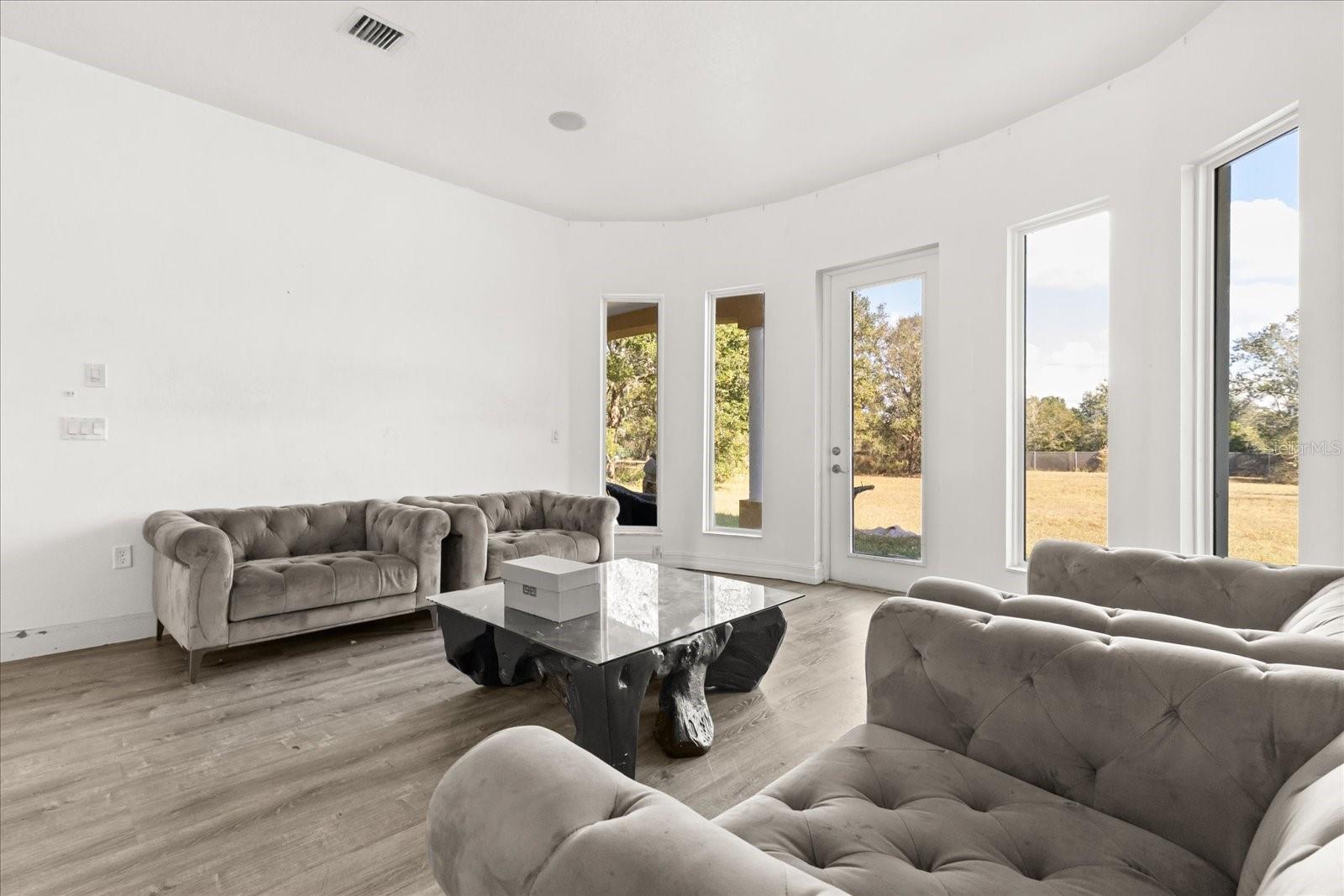 Image 5 of 15 For 11250 Mcmullen Road