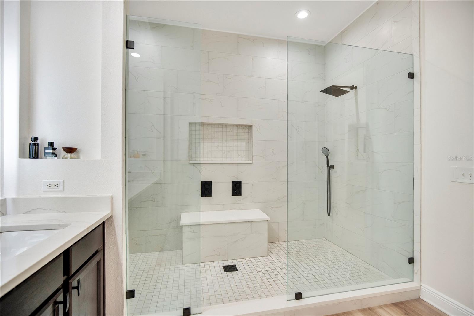 Image 17 of 57 For 1550 Lake Baldwin Lane