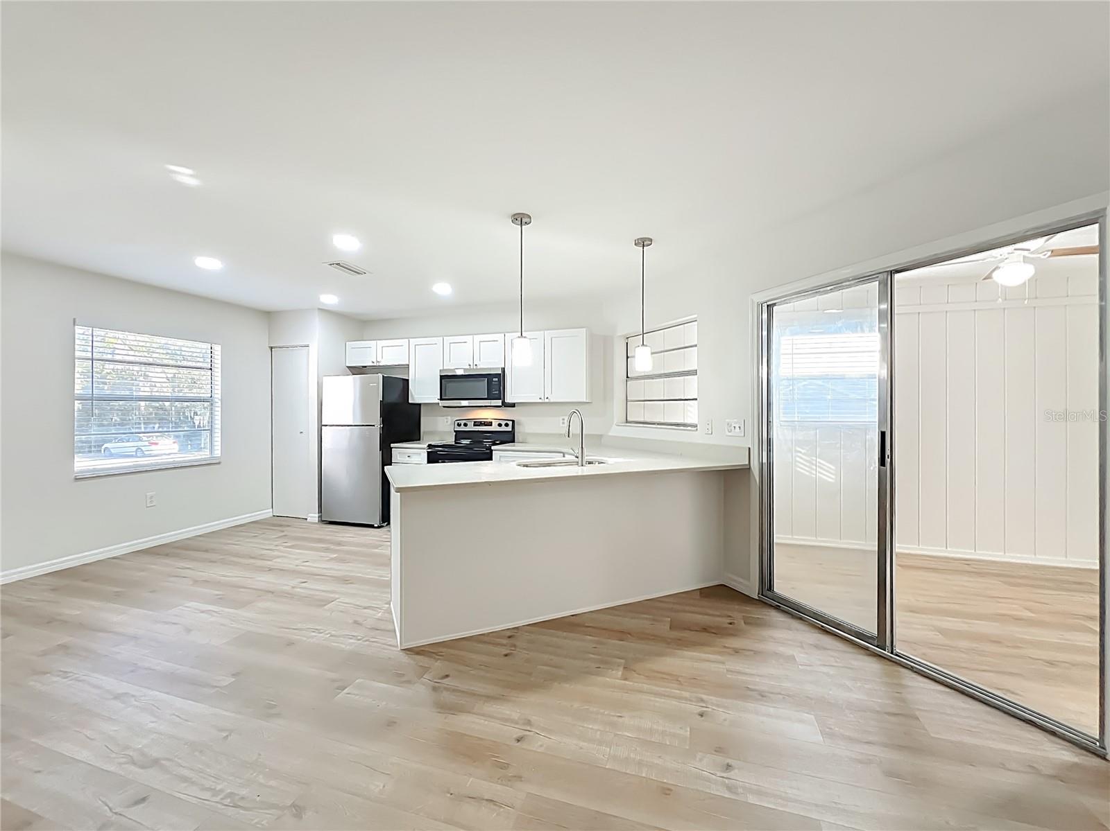 Image 11 of 36 For 201 Fern Court