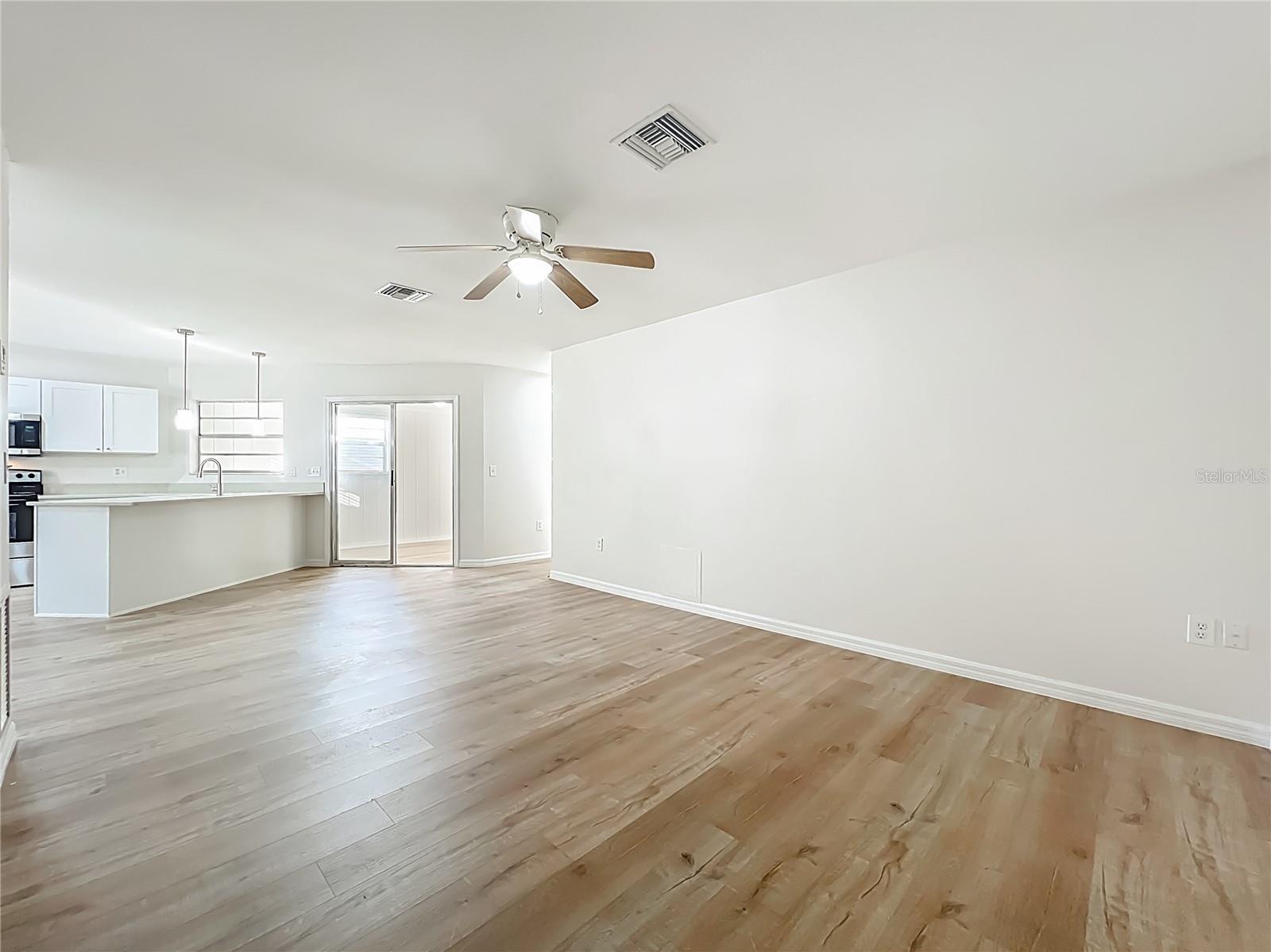 Image 16 of 36 For 201 Fern Court