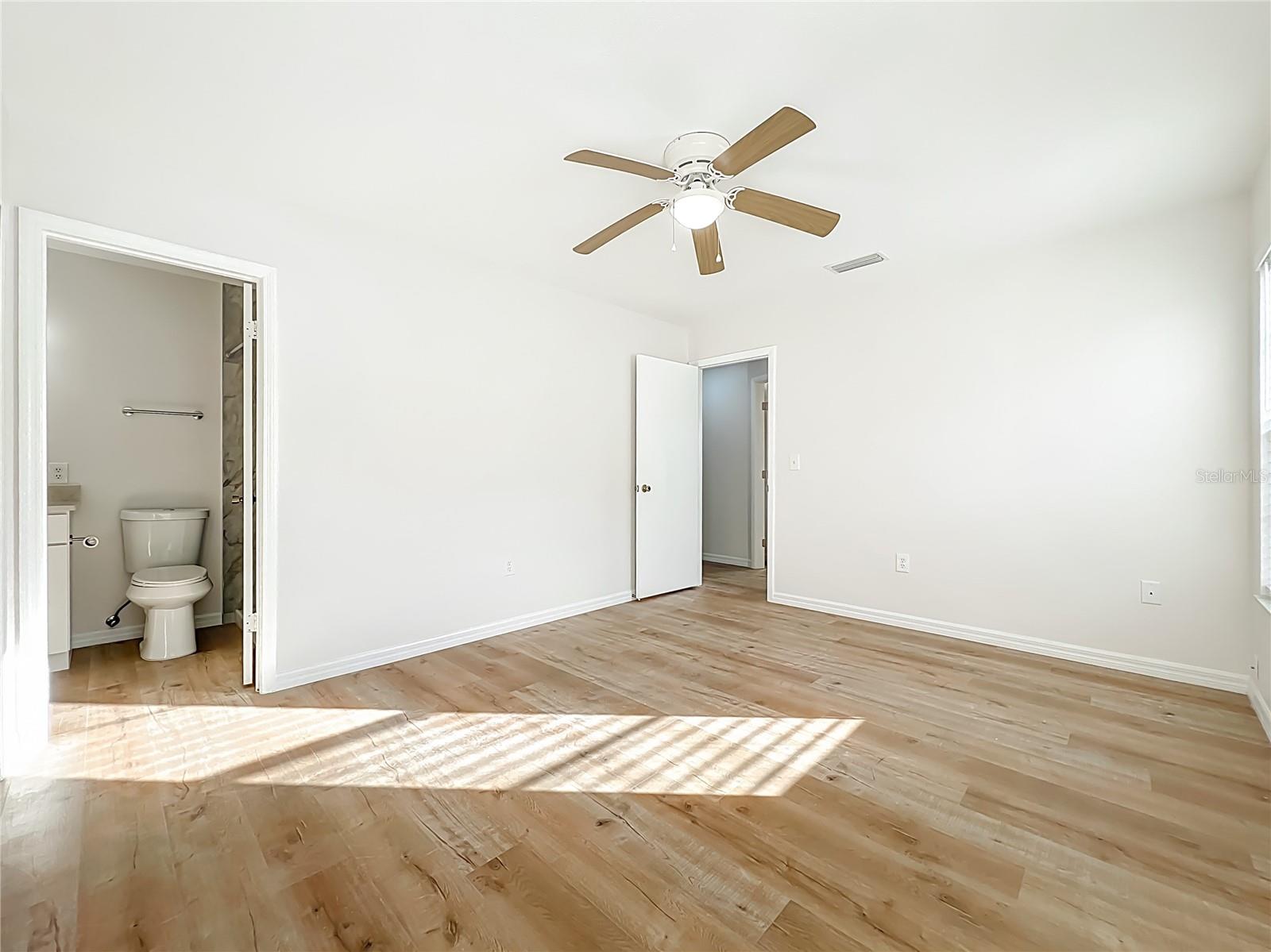 Image 26 of 36 For 201 Fern Court