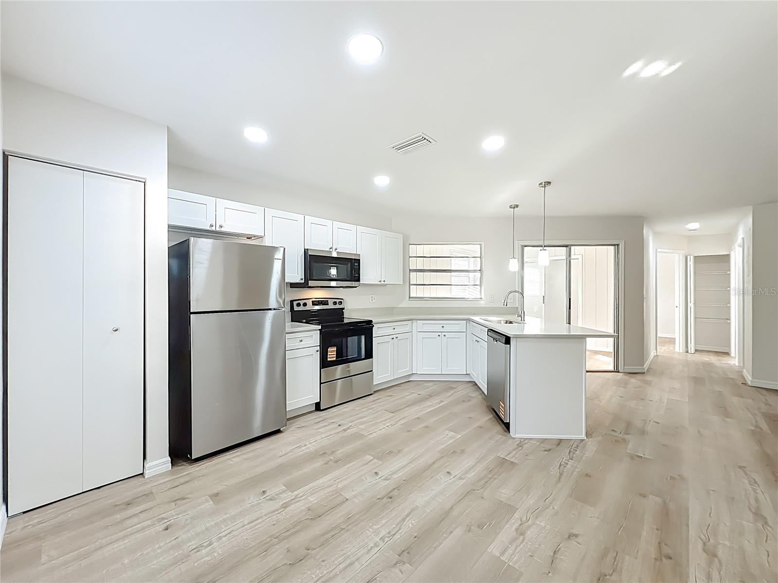 Image 6 of 36 For 201 Fern Court