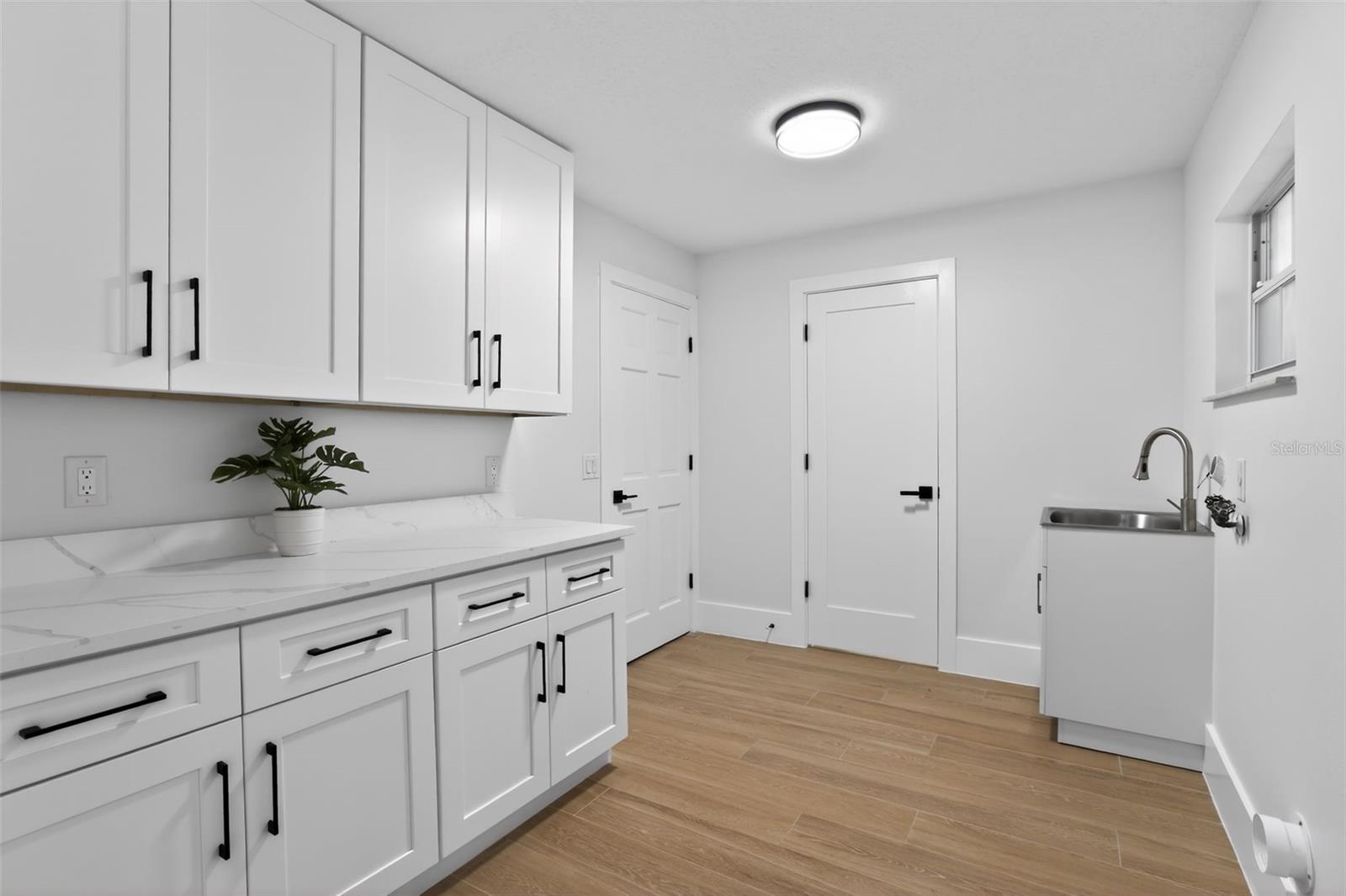 Image 12 of 32 For 1815 Seneca Boulevard