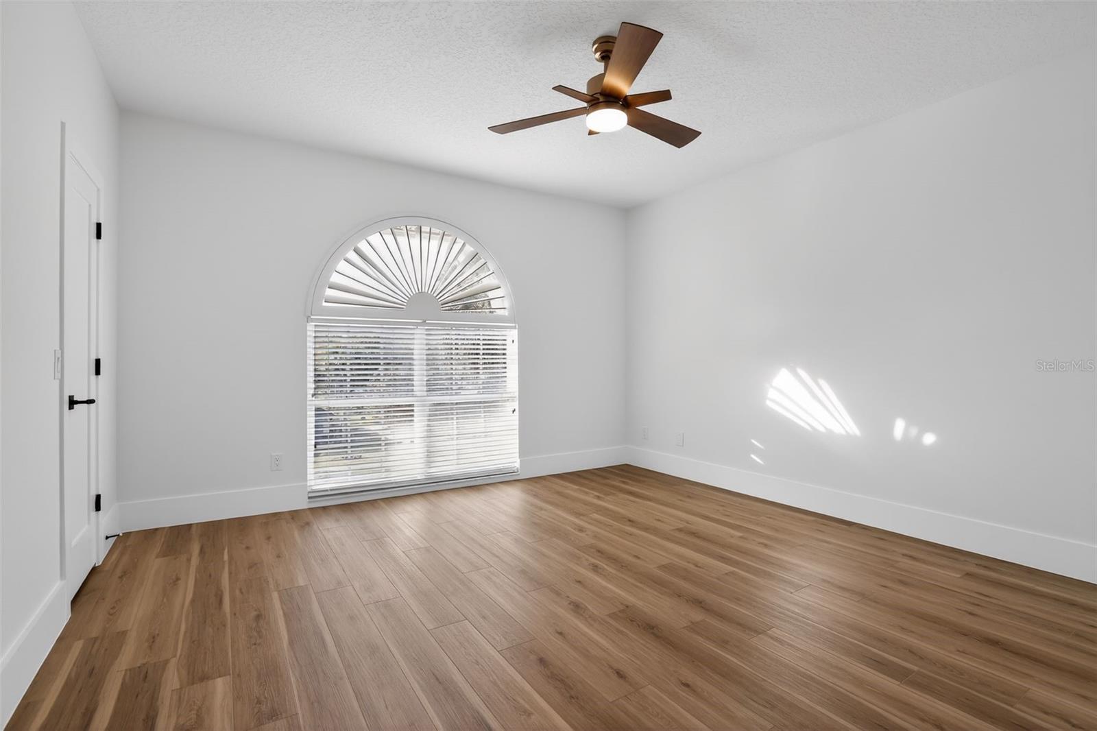 Image 23 of 32 For 1815 Seneca Boulevard