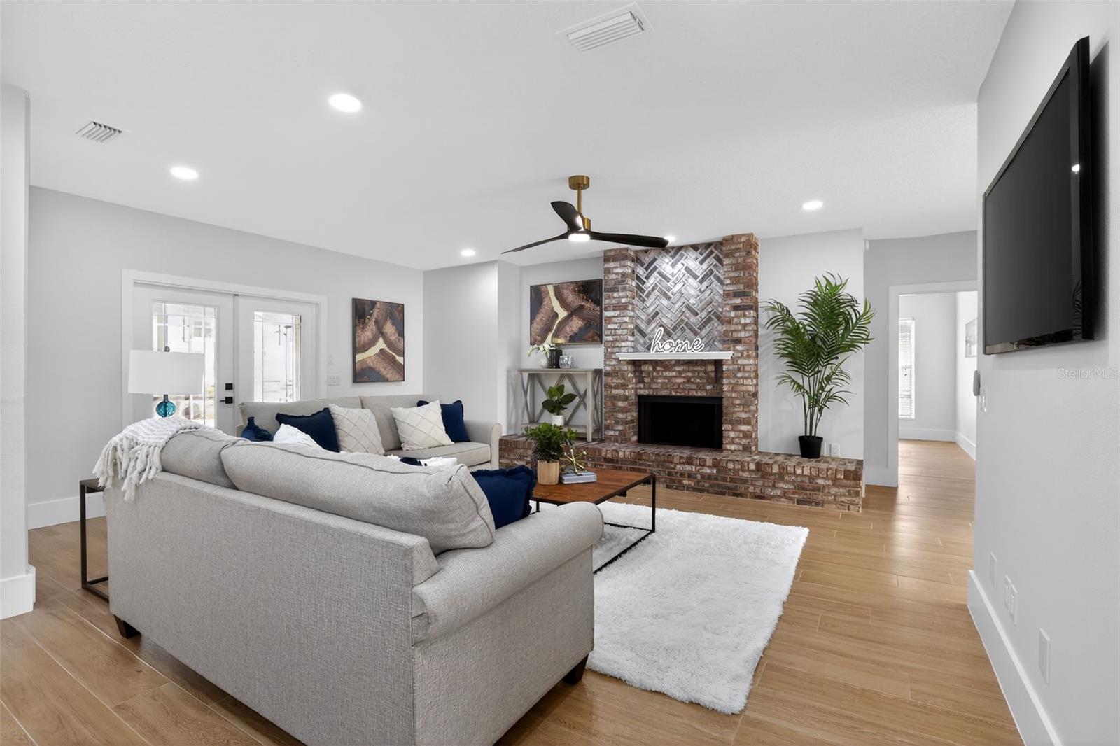 Image 9 of 32 For 1815 Seneca Boulevard