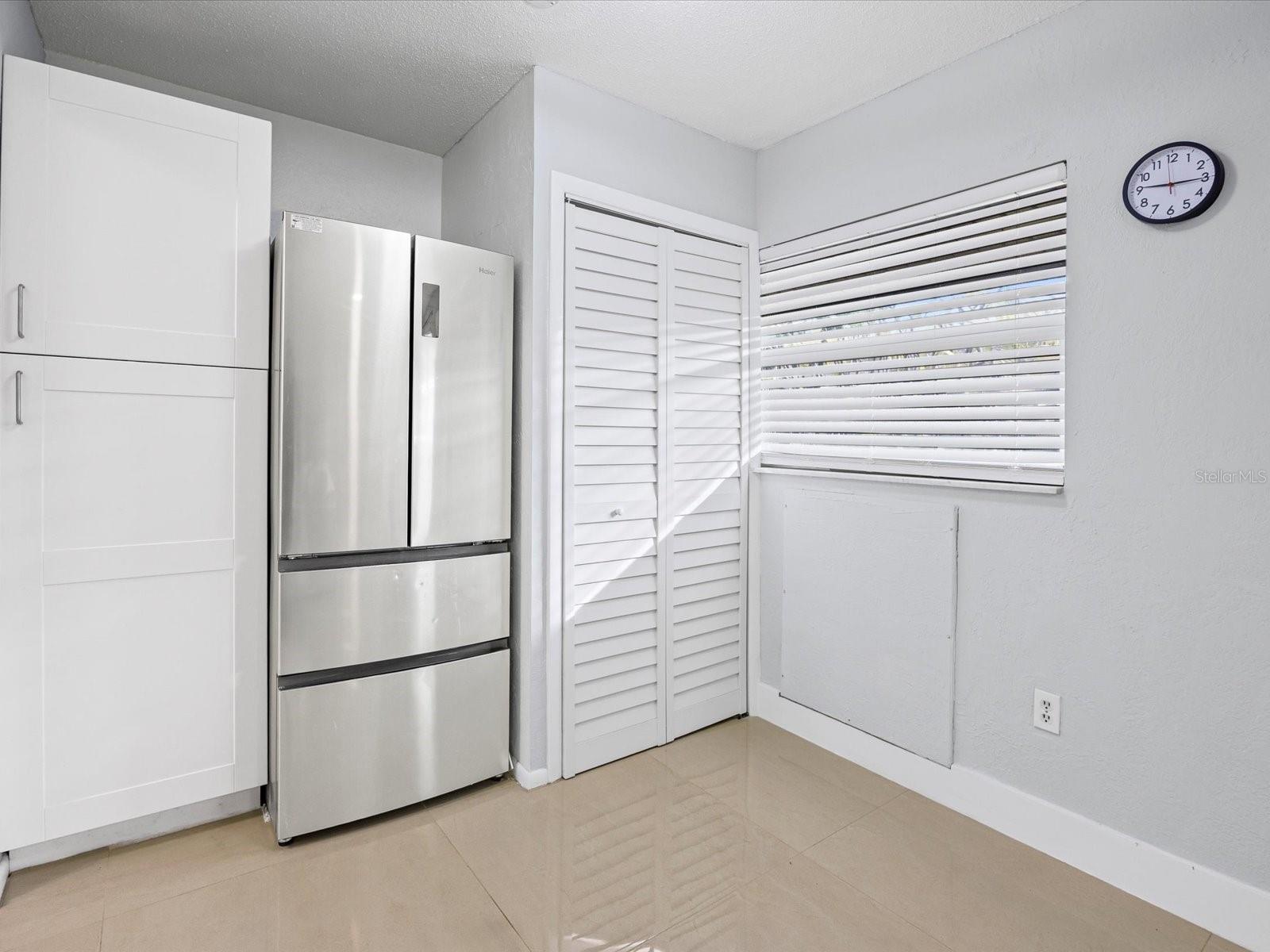 Image 12 of 24 For 851 Miles Avenue 13